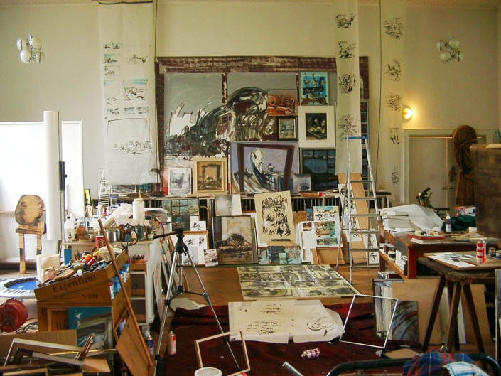 Gerrit Bekker in seinem Atelier in Lindewitt, 2002/2003